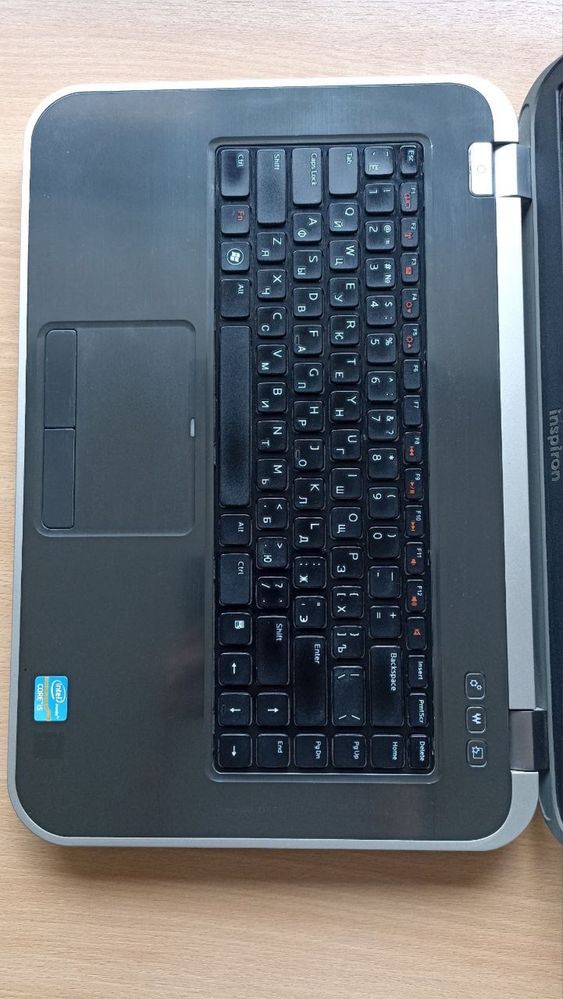 Ноутбук Dell inspirion 5520