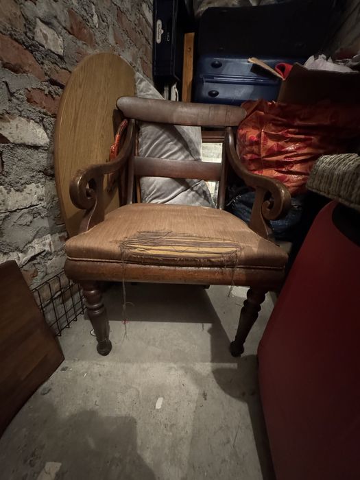 Fotel w stylu Biedermeier