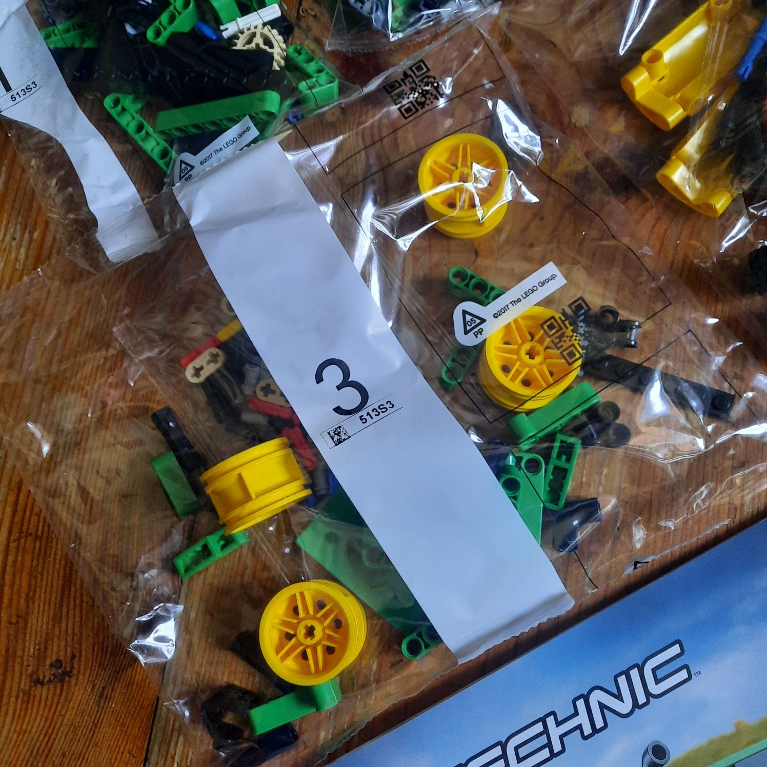 Lego Technic John Deere nr 42136 Nowy