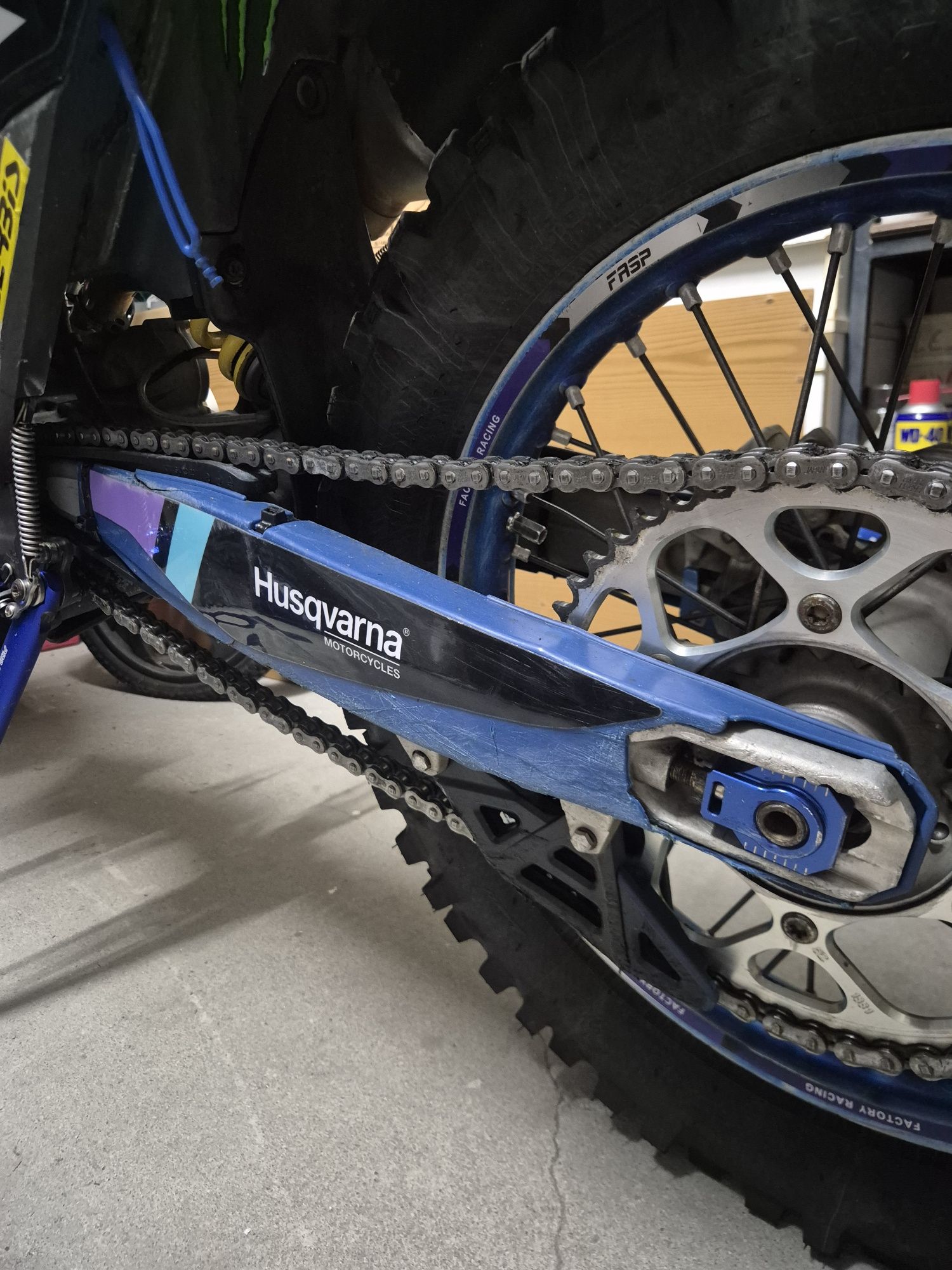 Mota Enduro em muito bom estado