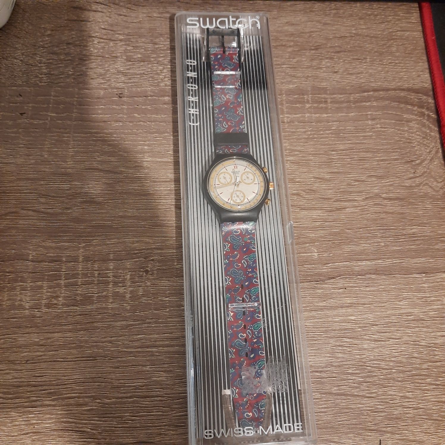 Часы наручные Swatch Chrono Vintage SCB108