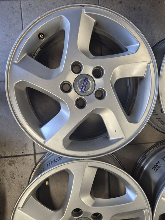 Felgi aluminiowe Volvo/Ford 5x108 6,5Jx16 et52,5