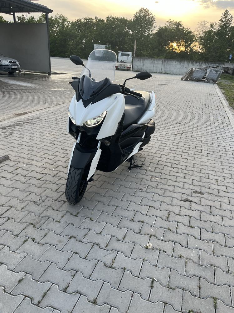 Максі скутер Ямаха