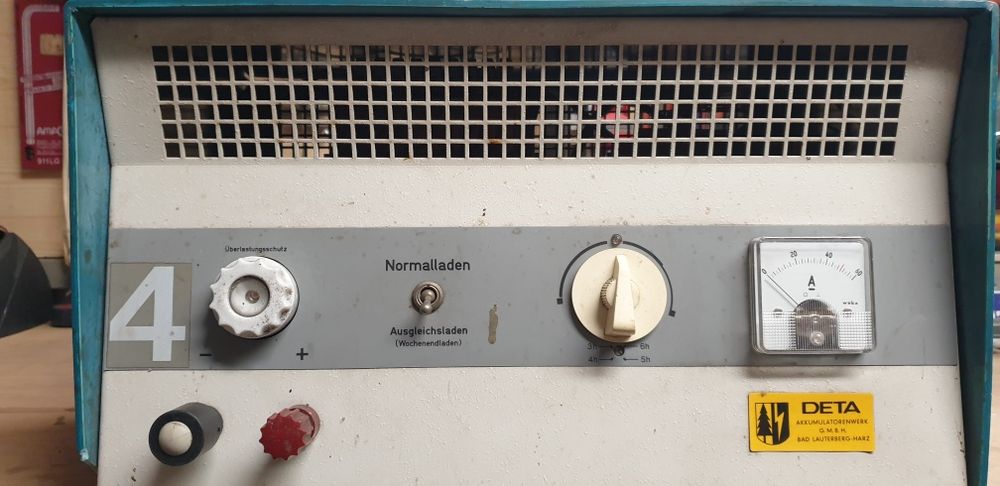 Prostownik do ładowania 24V