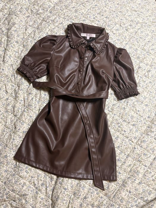 Сукня з еко шкіри