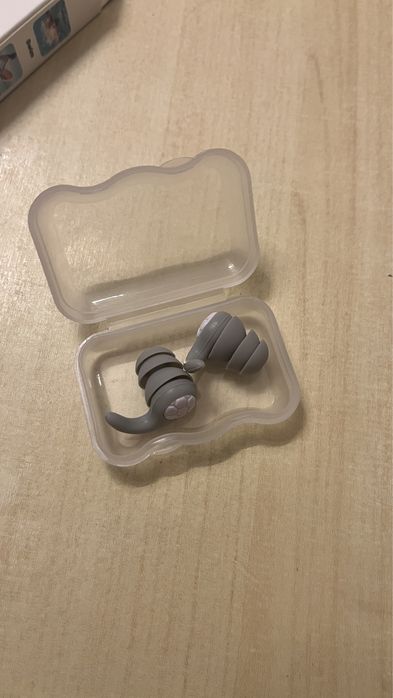 Wodoodporne zatyczki do uszu do pływania