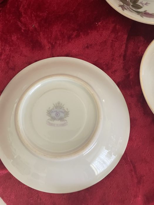 Serwis porcelanowy do kawy