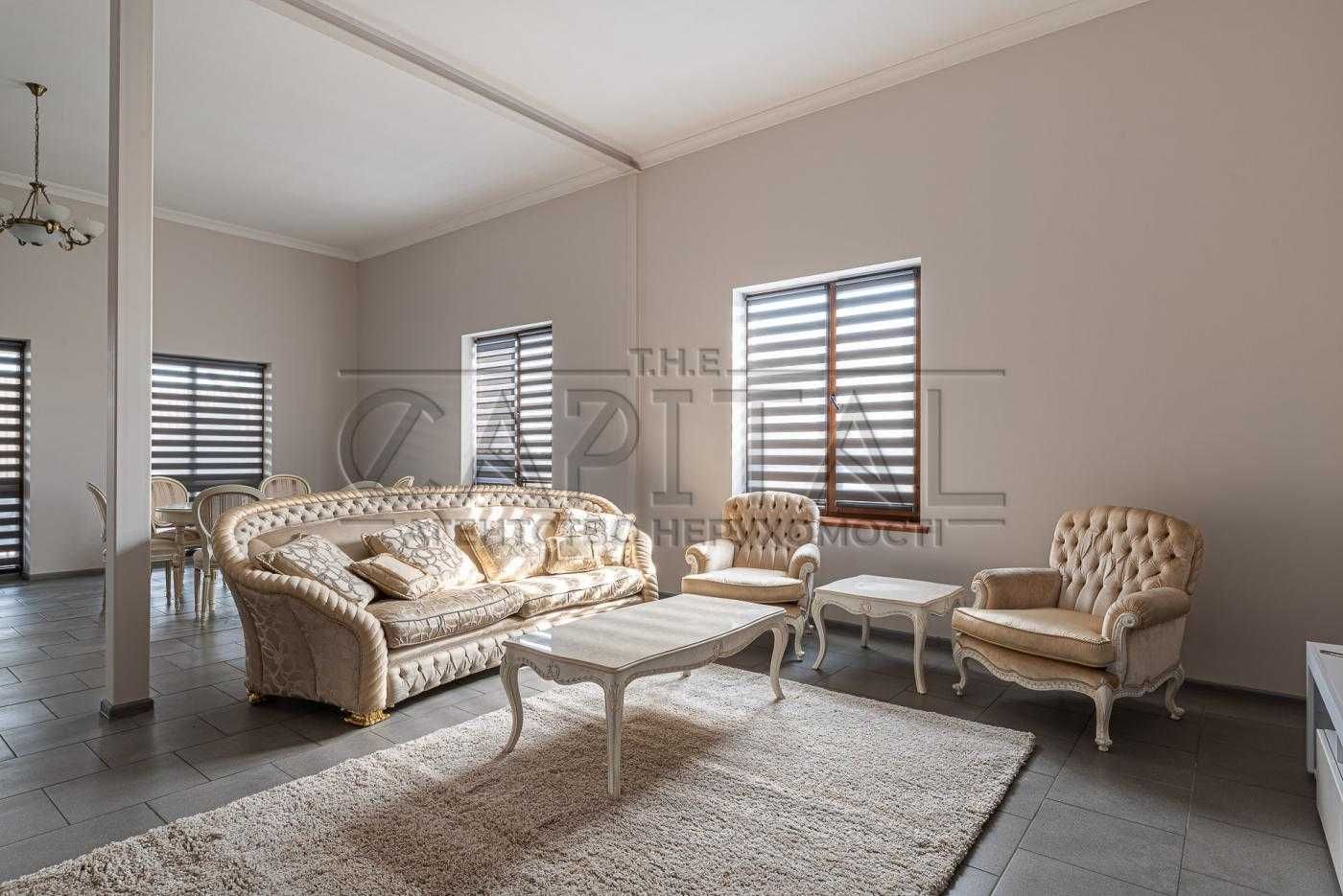Срочно! Продам комплекс из 3 домов 247м2. Тарасовка. Юровка.Киев 15мин