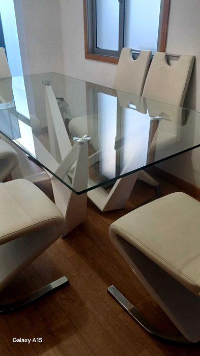 Mesa mais 6 cadeiras