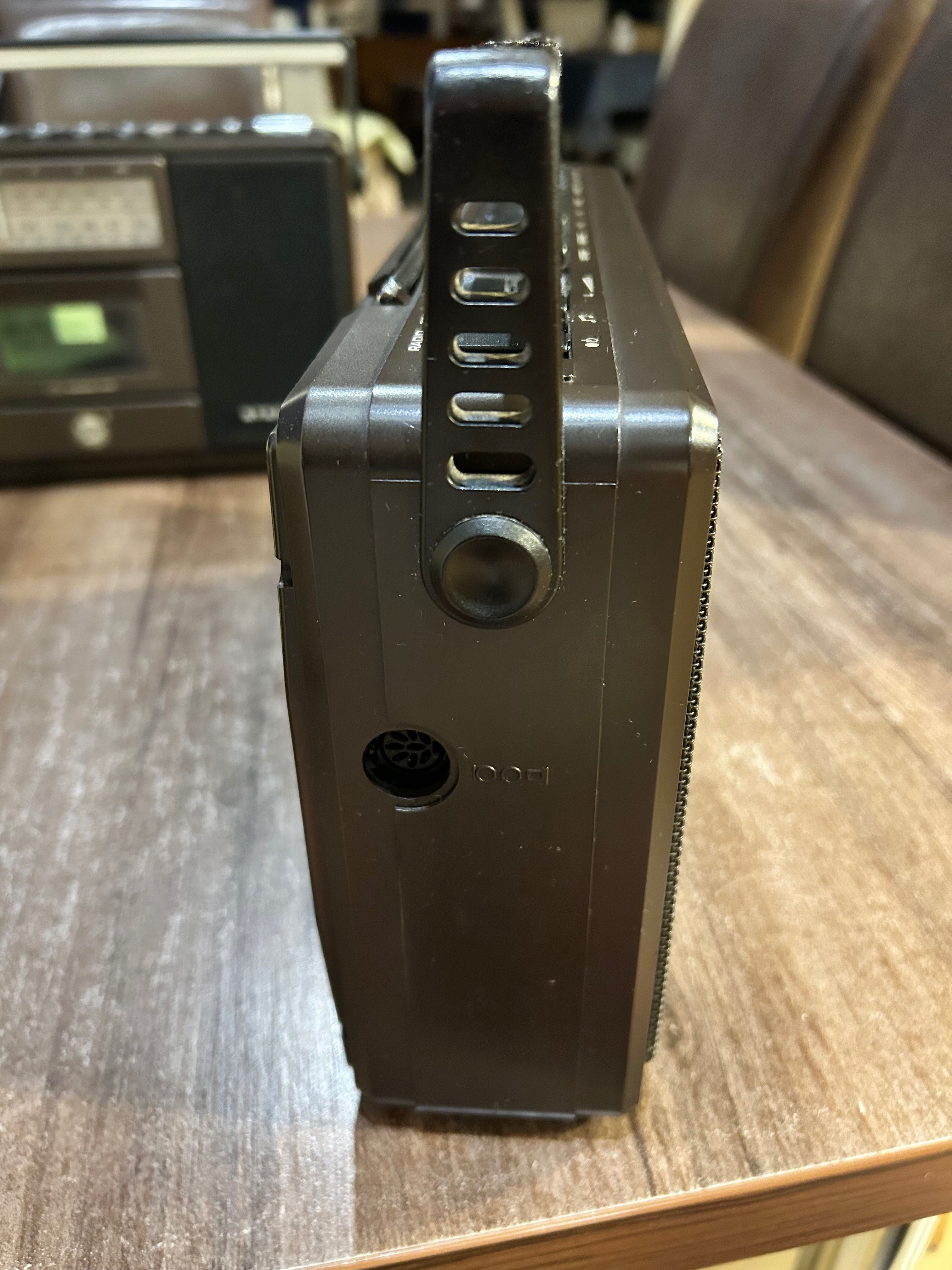 Grundig RR450 taki sam jak UNITRA Kasprzak RMS451 lub HGS RRS-4050