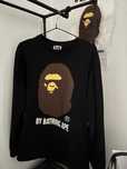 Bluza BAPE By Bathing Ape – czarna, klasyka streetwearu