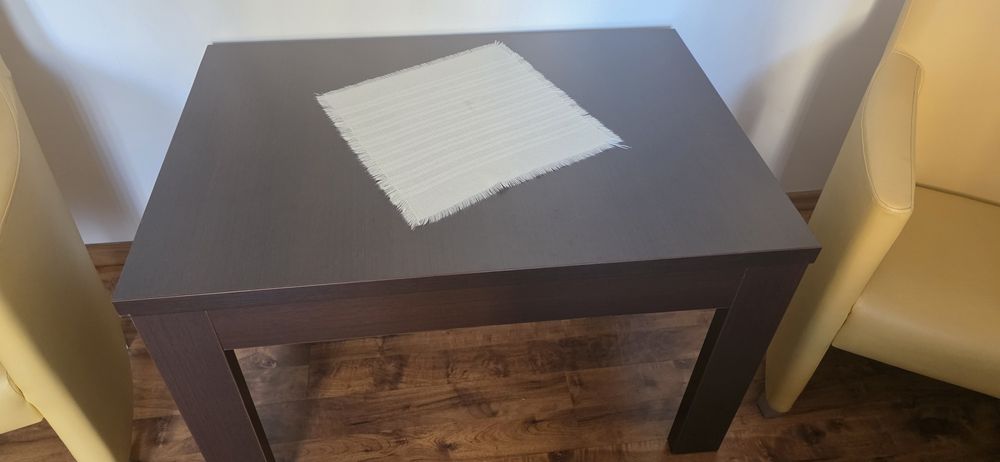 Stolik kawowy solidny