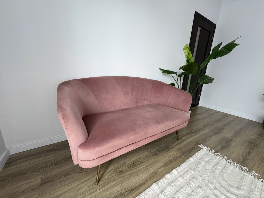 Sofa różowa welurowa