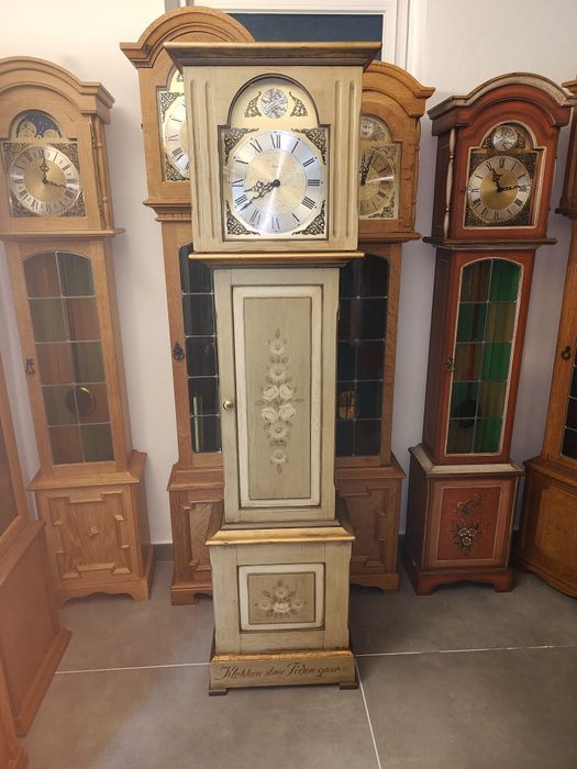 Zegar wolnostojący tempus fugit