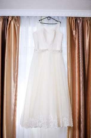 Продам б/у свадебное платье р. 46-48