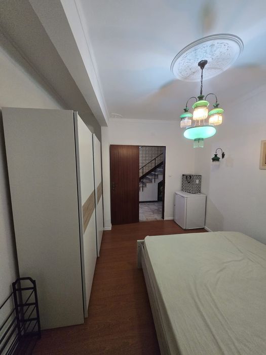 Alugo quarto de casal