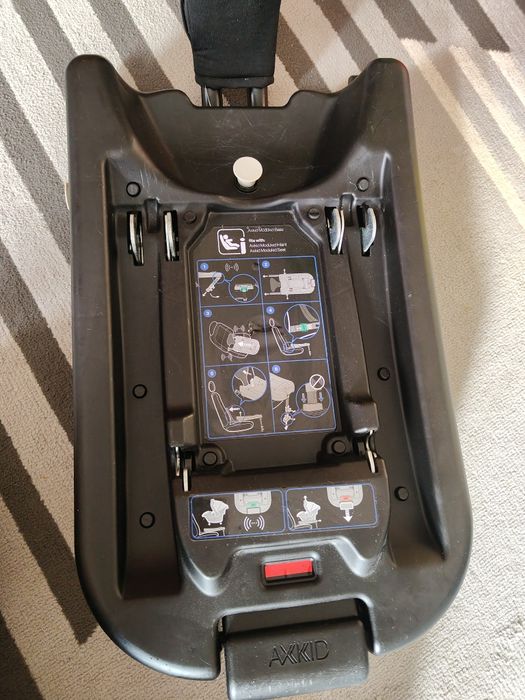 Fotelik Axkid z bazą 9-18 kg