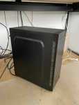 Komputer stacjonarny PC wraz z monitorem