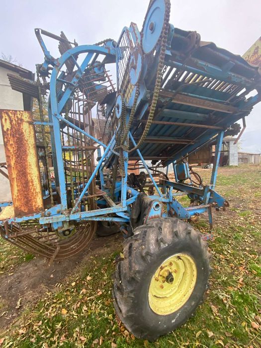 Бурякозбиральний комбайн