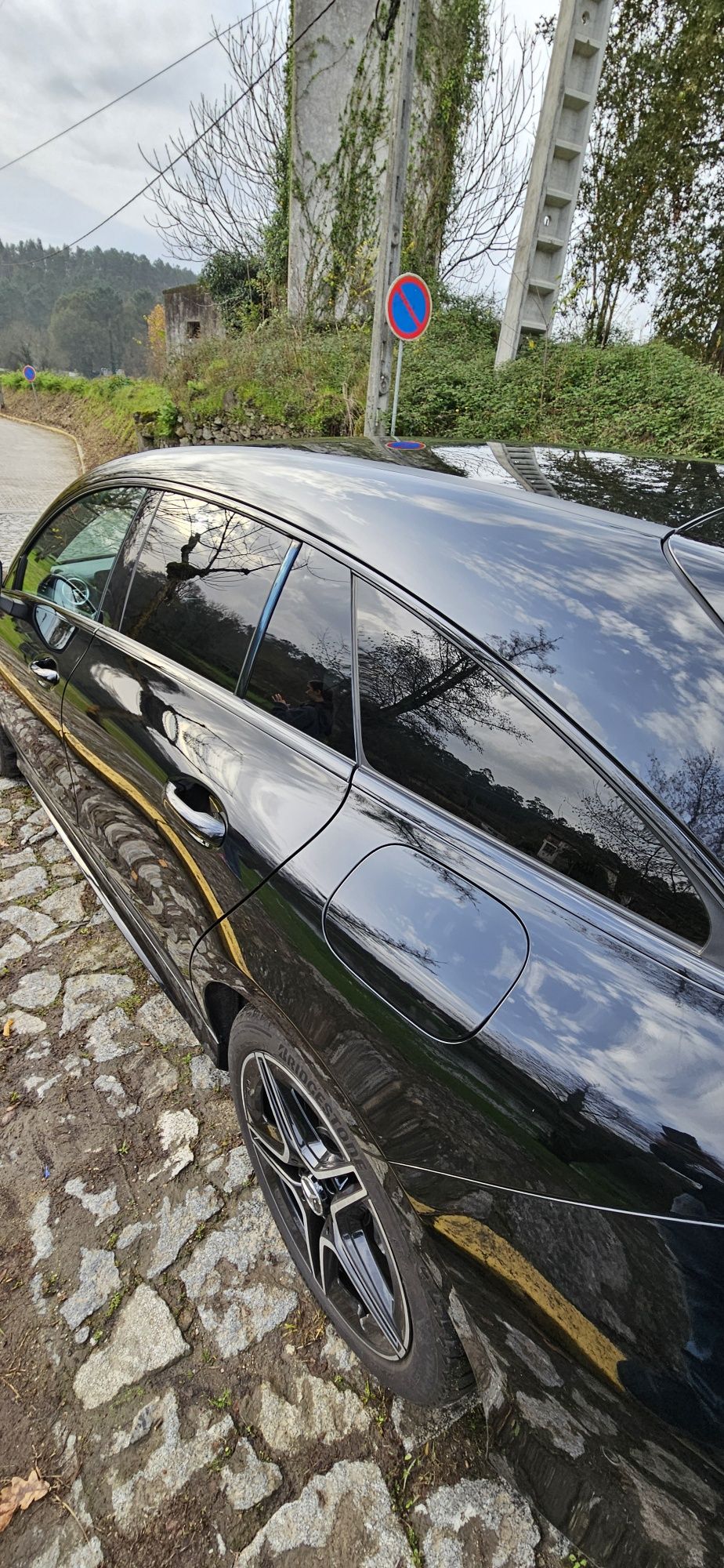 Mercedes CLA 250e shooting brake  Híbrido Plug-In