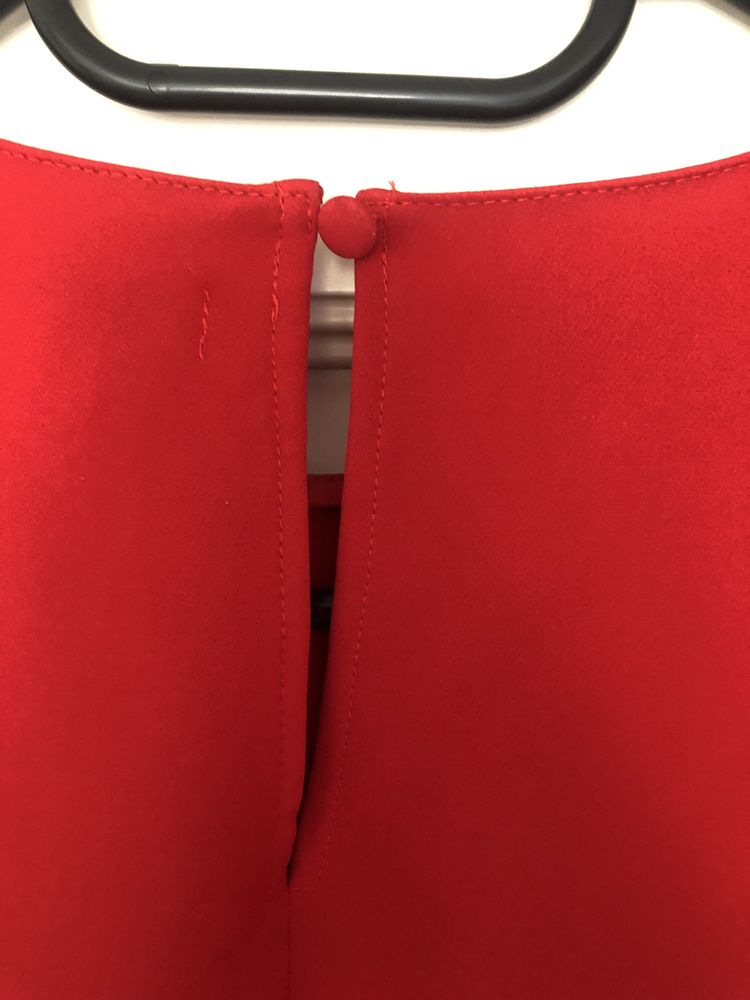 Czerwona sukienka rozmiar S, Unique