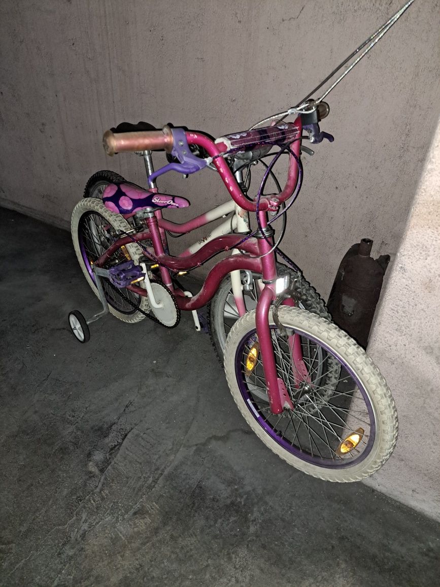 Bicicletas menina criança