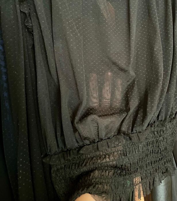 Crop top blusa preta Mango