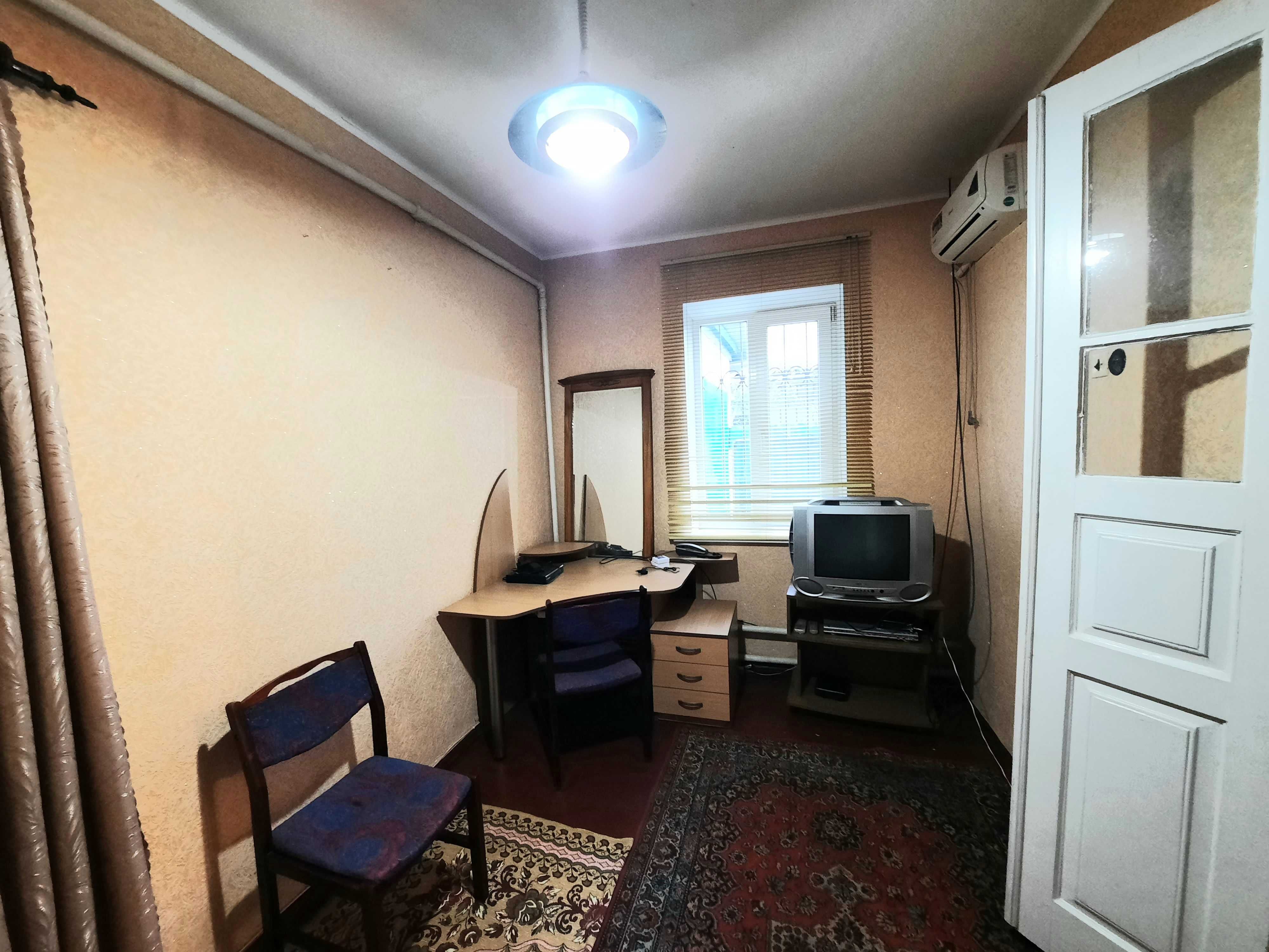 ПРОДАЖ 1/2 частини будинку в районі школи № 35 (М)