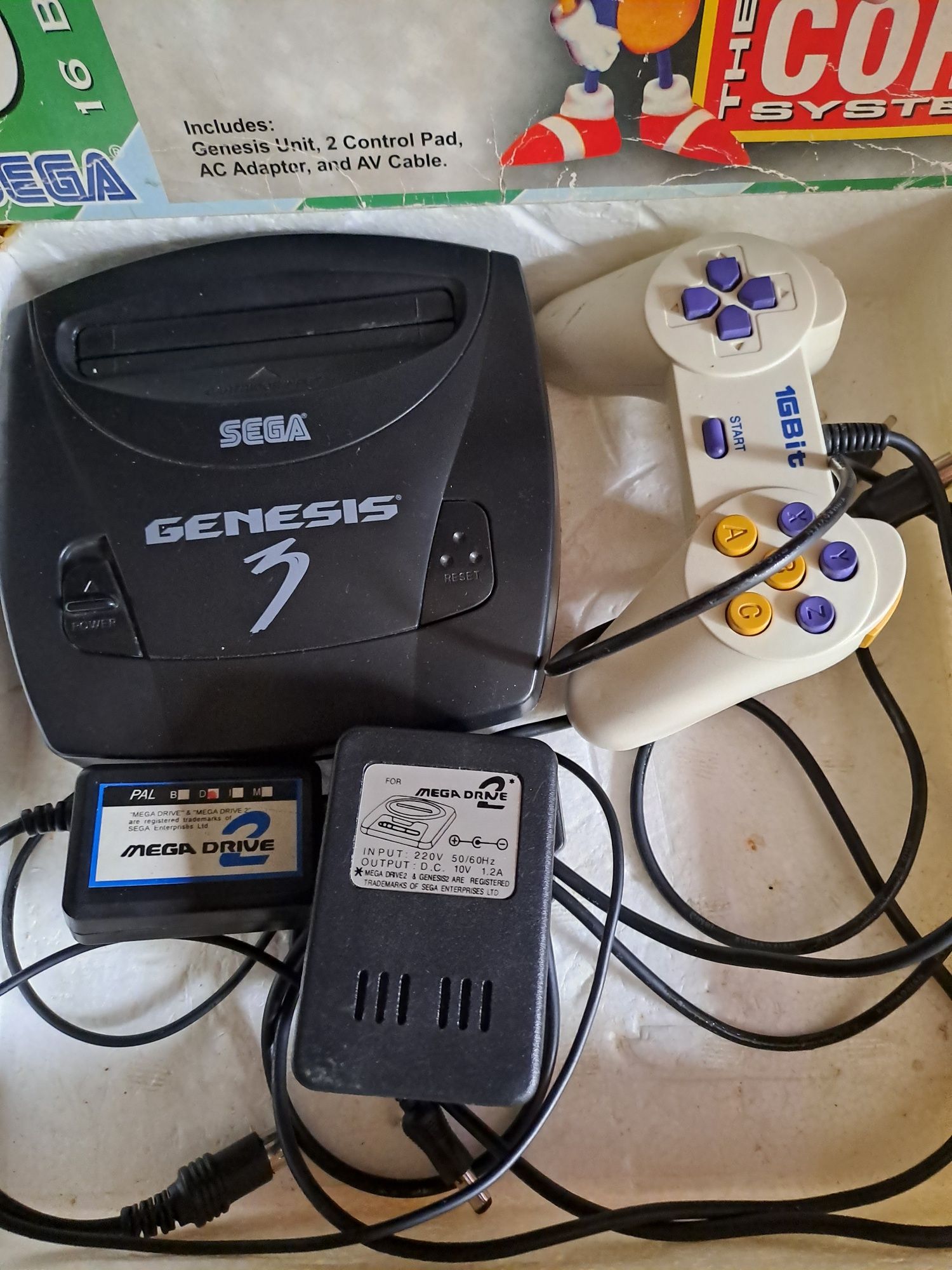 Sega Genesis 3 z grami