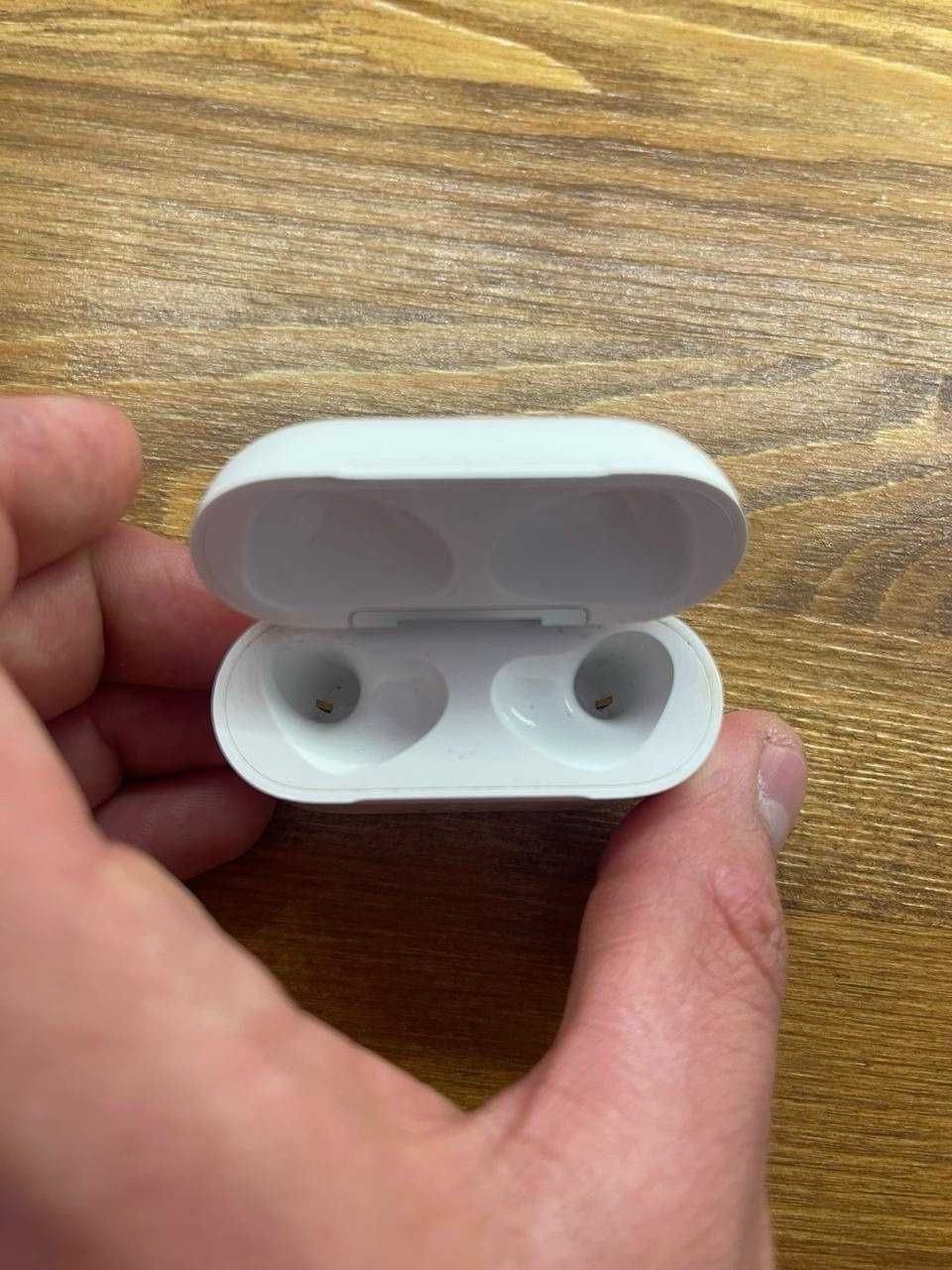 Oryginalne etui ładujące do słuchawek Apple AirPods 3.generacji