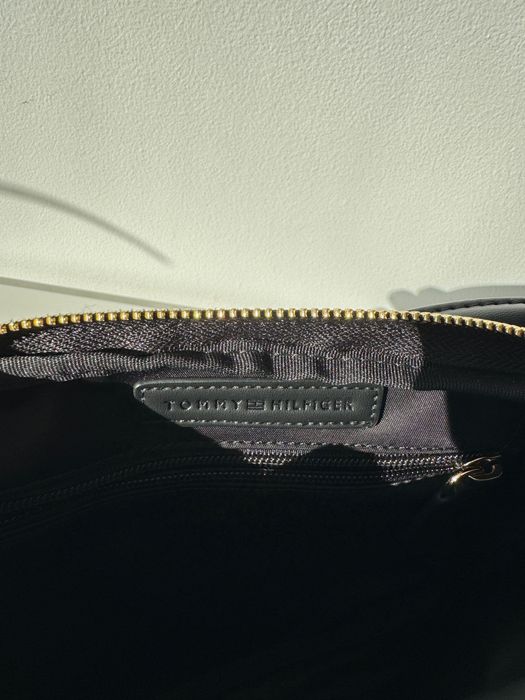 Torebka Tomy Hilfiger Poppy Crossover - idealna na każdy dzień