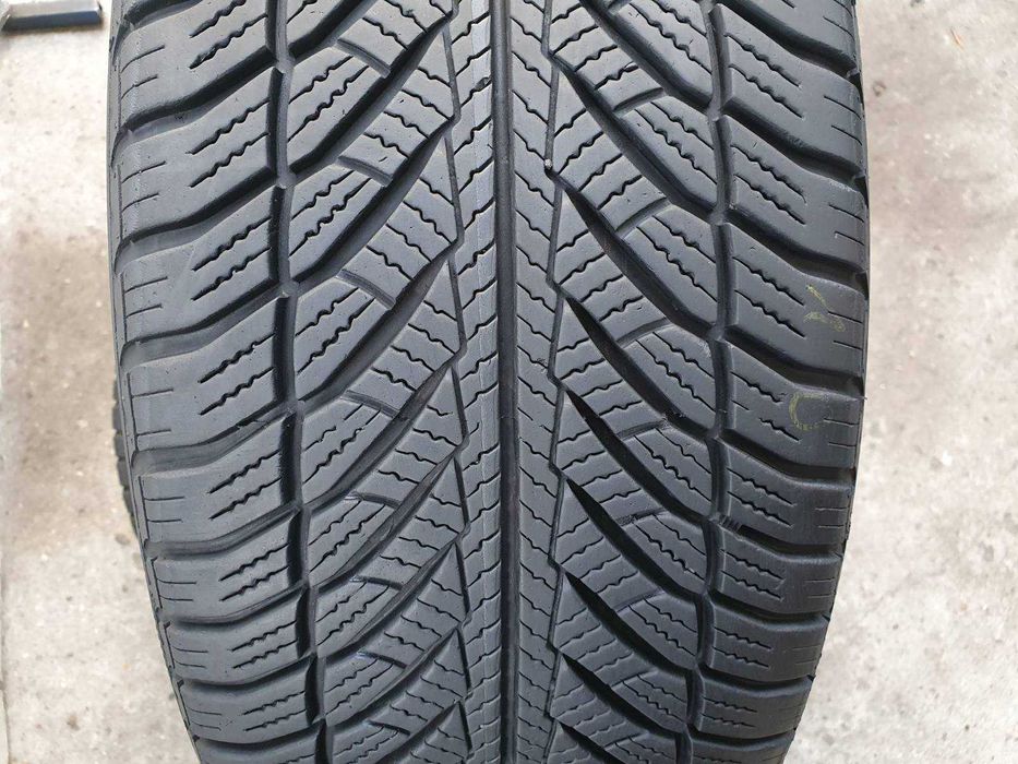 4x Goodyear UltraGrip Performance 8  245/45r18  6,5mm