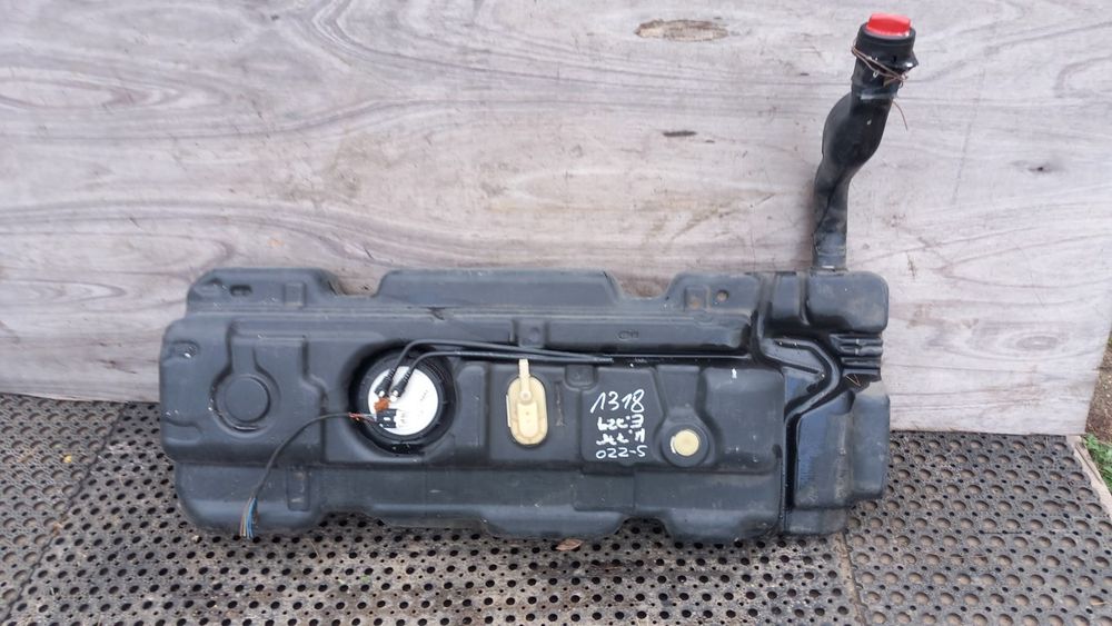 Mercedes Vito W639 2.2 Cdi  Zbiornik Paliwa Pompa