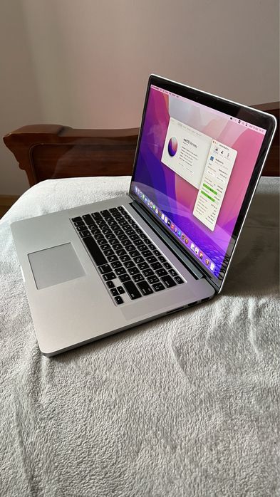 Продам топовий та офіційний MacBook Pro Mid 2015 A1398 MJLT2LL