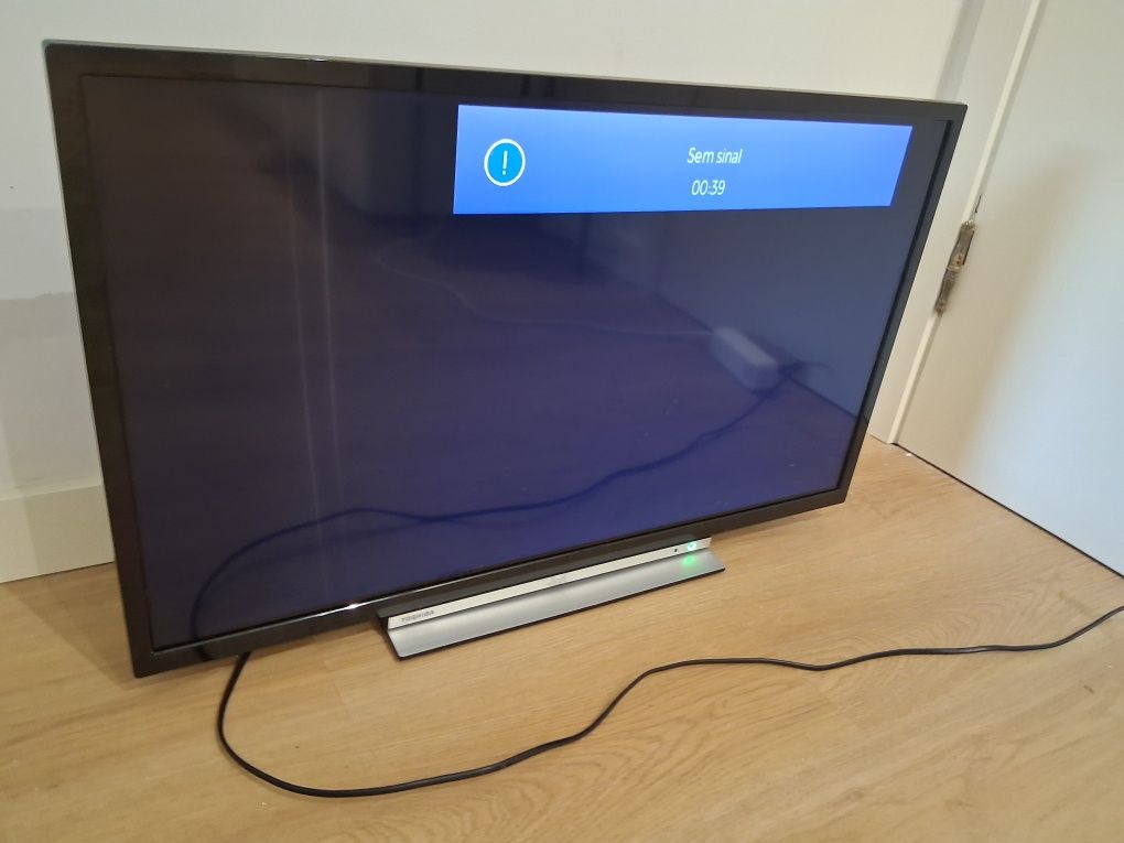 Toshiba 32W3863DG Tv