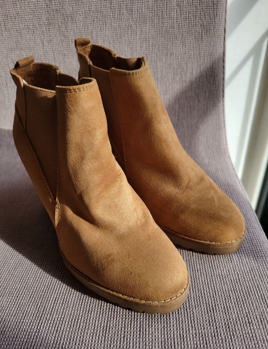 Botas camel Bershka