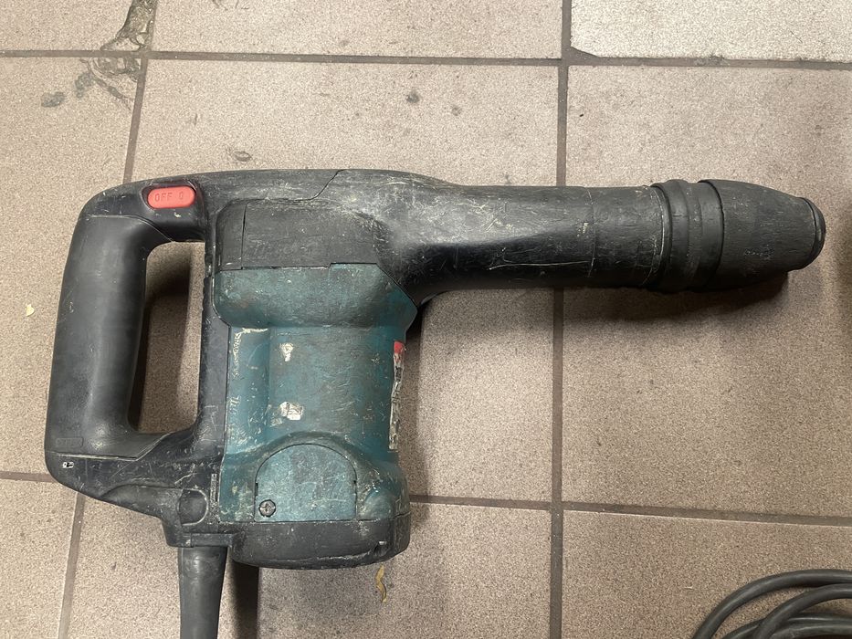 Młot wyburzeniowy makita hm 0860c