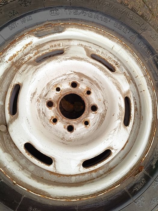 Колеса з зимовою резиною R13 4x98