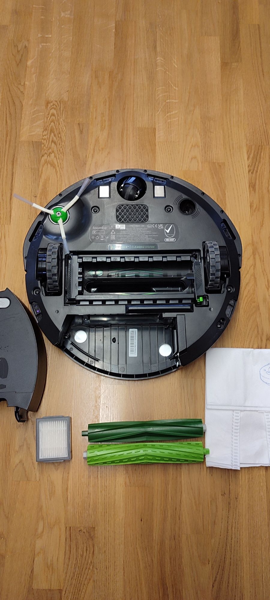 Robot samosprzątający iRobot Roomba i7+ stacja samopróżniająca