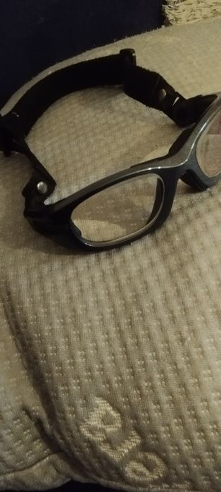 Okulary  sportowe do gry w piłke koszykówke korekcyjne dziecięce