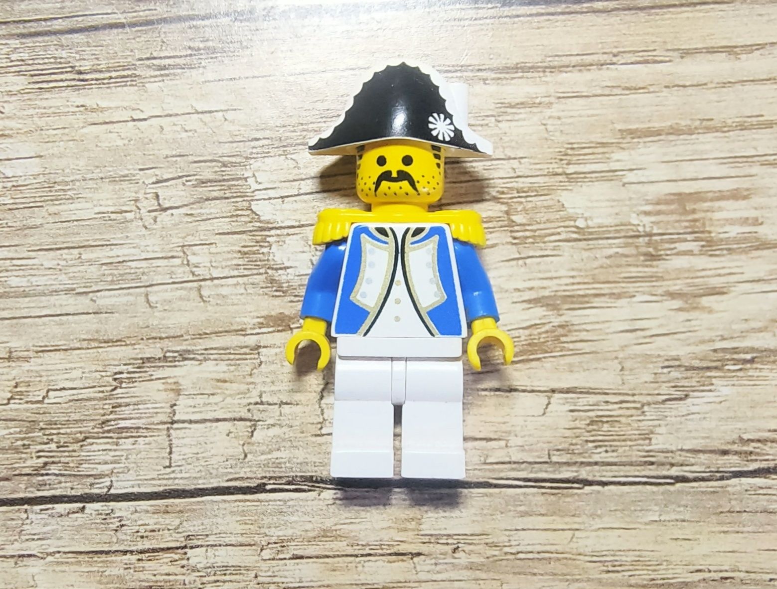 Lego pirates piraci figurka governor gubernator