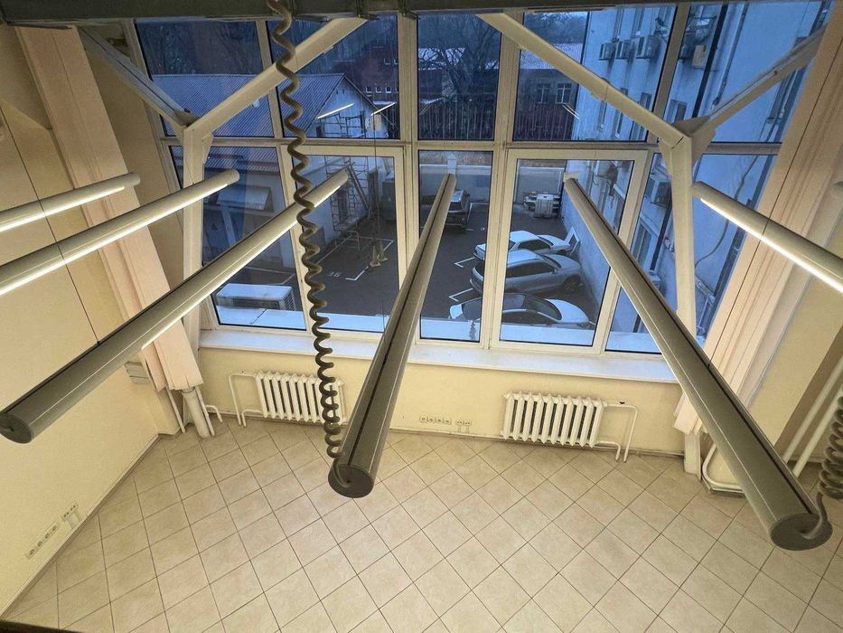 Двоповерховий офіс в БЦ, 81 м.кв., 2 поверх у подарунок, м. Дорогожичі