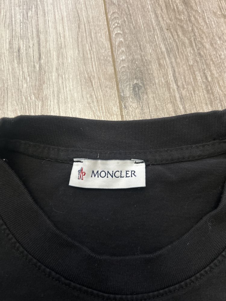 Футболка moncler
