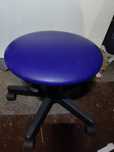Taboret obrotowy granatowy