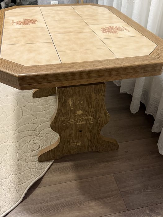 Продам вінтажний дерев’яний журнальний столик