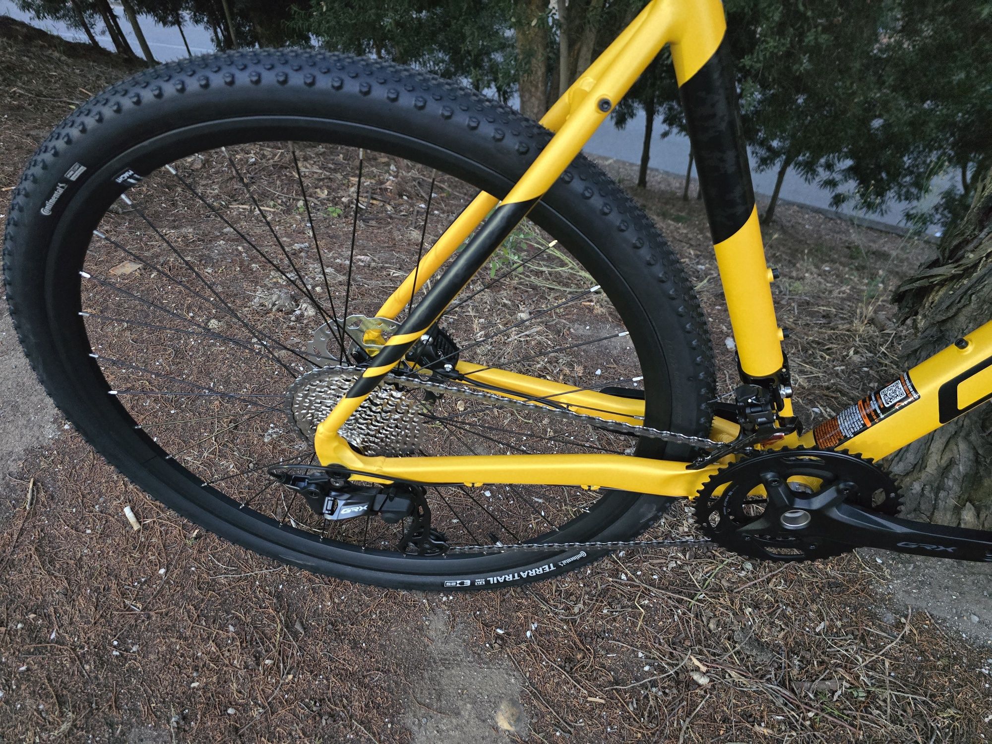 Bicicleta de gravel nova 12x2v