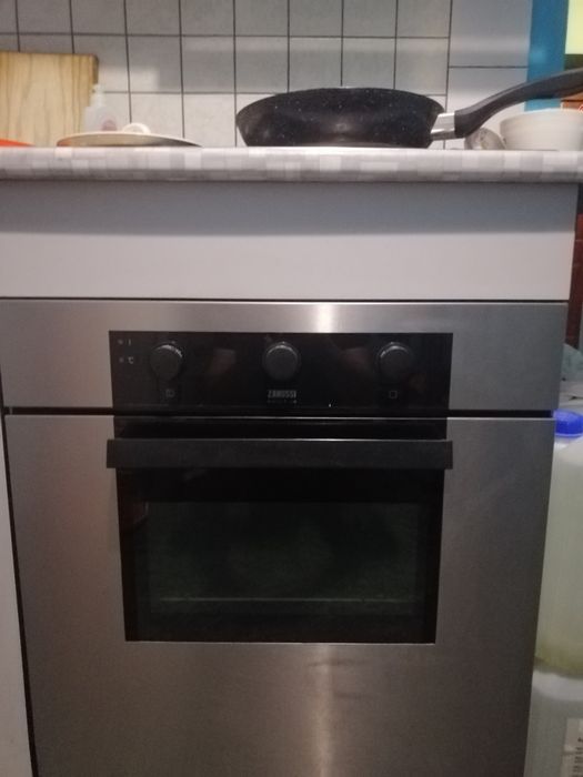 Духовка занусси Италия б/у