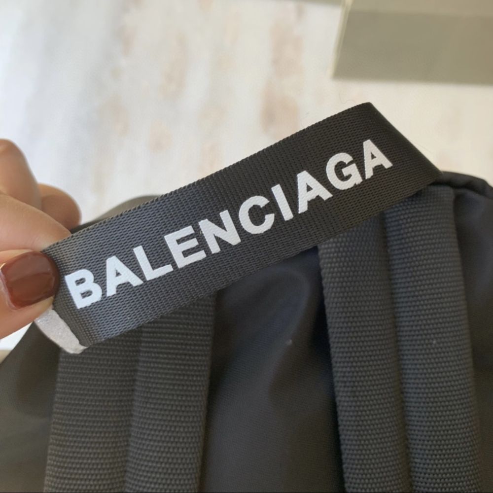 Mochila Balenciaga Preta nova em caixa