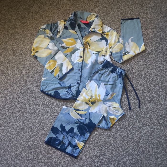 Якісна піжама з бавовни та модалу у квітковий принт