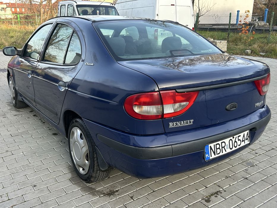 RENAULT MEGANE 1.6 Benzyna 2002 r OC na rok cAsu